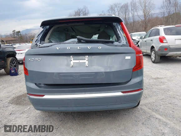 2023 Volvo XC90 Ultimate Bright Theme with VIN YV4H60CA3P1950747, listed as a IAAI auction lot 41677410 with 27,723 mi miles and . Bid and sale history available at DreamBid. Image 17.