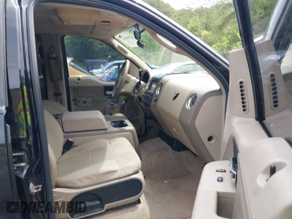 2008 Ford F-150 XLT z VIN 1FTPW12V68FA29247, wystawiony jako IAAI lot #42180501 z przebiegiem 254 032 mil mil oraz . Historia ofert i sprzedaży dostępna na DreamBid. Obrazek 5.
