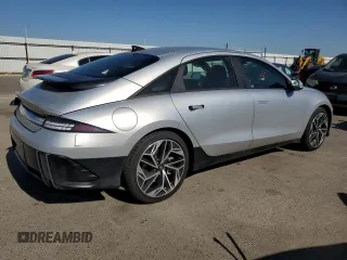 2023 Hyundai Ioniq 6 Preferred z VIN KMHM34AC8PA042828, wystawiony jako Copart lot #58494964 z przebiegiem 3794 mil mil oraz Szkoda całkowita • Salvage title. Historia ofert i sprzedaży dostępna na DreamBid. Obrazek 3.