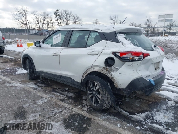 2019 Nissan Kicks S with VIN 3N1CP5CU0KL542096, listed as a IAAI auction lot 41390268 with 115,861 mi miles and . Bid and sale history available at carsss.com. Image 3.