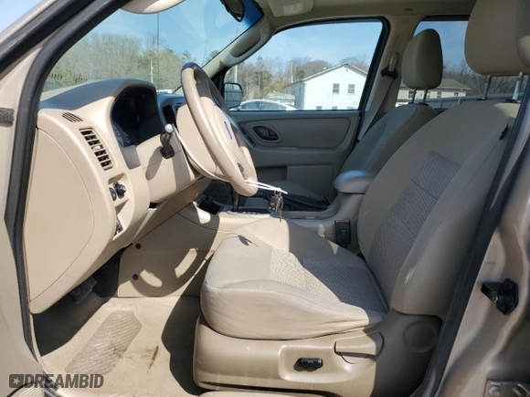 2007 Ford Escape XLT with VIN 1FMCU93137KA07593, listed as a Copart auction lot 48858345 with 123,487 mi miles and Salvage Title. Bid and sale history available at carsss.com. Image 7.