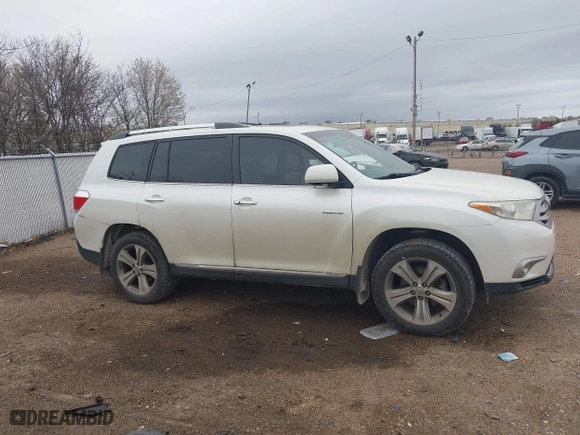 2012 Toyota Highlander Limited with VIN 5TDYK3EH9CS085158, listed as a IAAI auction lot 41737906 with 229,205 mi miles. Bid and sale history available at carsss.com. Image 13.
