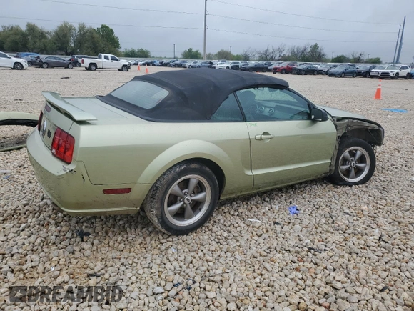 2006 Ford Mustang GT Deluxe with VIN 1ZVFT85HX65162886, listed as a Copart auction lot 50969125 with 159,526 mi miles and Salvage Title. Bid and sale history available at carsss.com. Image 3.