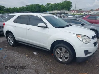 2013 Chevrolet Equinox LT z VIN 2GNALDEK5D1217350, wystawiony jako IAAI lot #42381917 z przebiegiem 212 803 mil mil oraz . Historia ofert i sprzedaży dostępna na DreamBid. Obrazek 1.