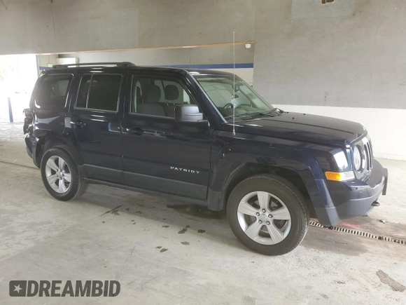 2015 Jeep Patriot Latitude z VIN 1C4NJRFB5FD125674, wystawiony jako Copart lot #60282055 z przebiegiem 73 330 mil mil oraz Szkoda całkowita • Salvage title. Historia ofert i sprzedaży dostępna na DreamBid. Obrazek 4.