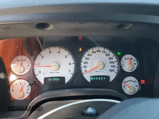 2003 Dodge 1500 ST z VIN 1D7HA18N83S268301, wystawiony jako Copart lot #86726404 z przebiegiem 161 066 mil mil oraz Czysty tytuł • Clean title. Historia ofert i sprzedaży dostępna na DreamBid. Obrazek 9.