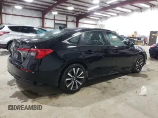 2024 Honda Civic EX z VIN 2HGFE1F7XRH303951, wystawiony jako Copart lot #58736045 z przebiegiem 5 871 mil mil oraz Szkoda całkowita • Salvage title. Historia ofert i sprzedaży dostępna na DreamBid. Obrazek 3.