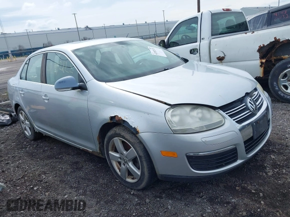 2008 Volkswagen Jetta SE with VIN 3VWRZ71K48M030372, listed as a IAAI auction lot 42182122 with 183,417 mi miles and . Bid and sale history available at DreamBid. Image 1.