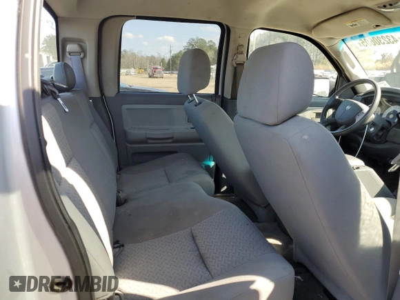 2007 Dodge Dakota ST z VIN 1D7HW28P17S184237, wystawiony jako Copart lot #43230605 z przebiegiem 151 993 mil mil oraz Czysty tytuł • Clean title. Historia ofert i sprzedaży dostępna na DreamBid. Obrazek 10.