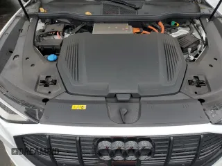 2022 Audi e-tron Premium with VIN WA1AAAGE9NB038342, listed as a Copart auction lot 46429375 with 39,636 mi miles and Non Repairable. Bid and sale history available at DreamBid. Image 12.
