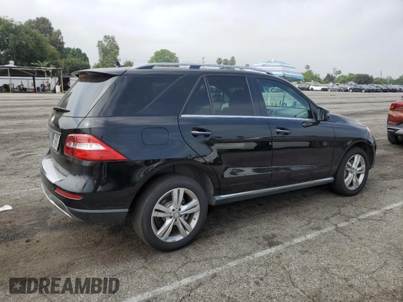2014 Mercedes-Benz M 350 with VIN 4JGDA5JBXEA412807, listed as a Copart auction lot 60500575 with 138,617 mi miles and Salvage title. Bid and sale history available at DreamBid. Image 3.