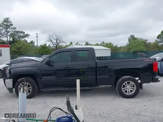 2018 Chevrolet Silverado 1500 LT with VIN 1GCVKREH8JZ164984, listed as a IAAI auction lot 41960911 with 83,198 mi miles. Bid and sale history available at carsss.com. Image 15.