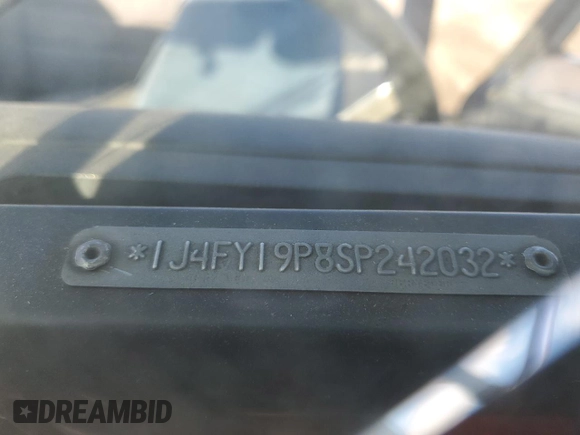 1995 Jeep Wrangler S with VIN 1J4FY19P8SP242032, listed as a Copart auction lot 79724804 with 142,588 mi miles and Clean Title. Bid and sale history available at carsss.com. Image 14.