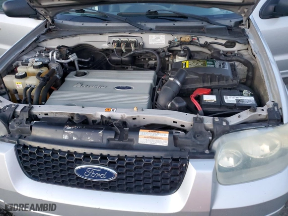 2007 Ford Escape Hybrid with VIN 1FMCU59H87KA41249, listed as a Copart auction lot 82440384 with 335,535 mi miles and Salvage Title. Bid and sale history available at carsss.com. Image 12.