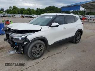 2023 Kia Seltos S with VIN KNDEU2AA4P7432993, listed as a Copart auction lot 55627035 with 13,807 mi miles and Salvage title. Bid and sale history available at DreamBid. Image 1.