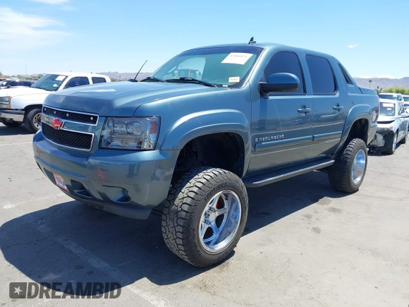 2008 Chevrolet Avalanche LS z VIN 3GNEC12J08G193046, wystawiony jako IAAI lot #42084024 z przebiegiem 138 581 mil mil oraz . Historia ofert i sprzedaży dostępna na DreamBid. Obrazek 2.