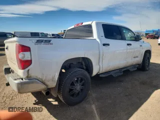 2014 Toyota Tundra SR5 z VIN 5TFDW5F18EX405499, wystawiony jako Copart lot #49188055 z przebiegiem 150 583 mil mil oraz Szkoda całkowita • Salvage title. Historia ofert i sprzedaży dostępna na DreamBid. Obrazek 3.