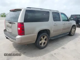 2007 Chevrolet Suburban LT с VIN 1GNFC16J67J350302, выставлен на аукционе IAAI как лот 41940082 с пробегом 176 491 миль миль и . История ставок и продаж доступна на DreamBid. Изображение 4.