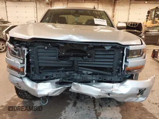 2018 Chevrolet Silverado 1500 LT with VIN 2GCVKRECXJ1111393, listed as a IAAI auction lot 41918729 with 30,199 mi miles and . Bid and sale history available at DreamBid. Image 6.