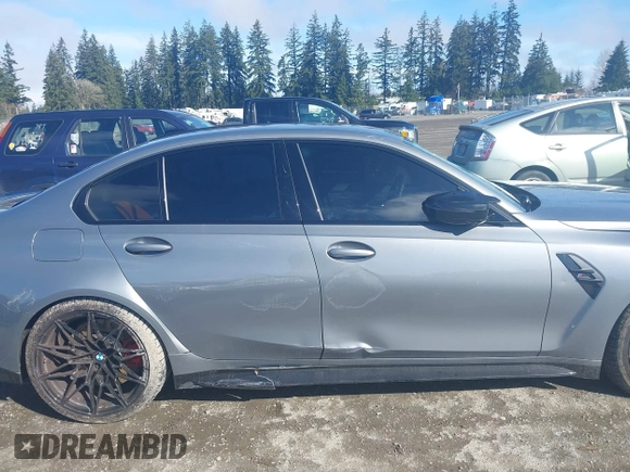 2023 BMW M3 Competition z VIN WBS33AY05PFR45136, wystawiony jako IAAI lot #41884851 z przebiegiem 6274 mil mil oraz . Historia ofert i sprzedaży dostępna na DreamBid. Obrazek 12.