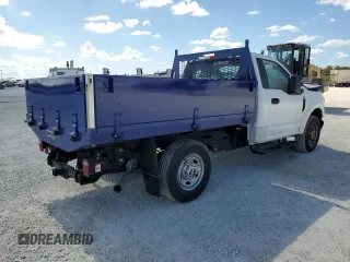 2022 Ford F-250 XL z VIN 1FDBF2A61NEG05740, wystawiony jako Copart lot #76696214 z przebiegiem Nie podano mil oraz Czysty tytuł • Clean title. Historia ofert i sprzedaży dostępna na DreamBid. Obrazek 3.