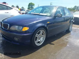 2005 BMW 3 Series 330i с VIN WBAEV53445KM40931, выставлен на аукционе IAAI как лот 42061235 с пробегом 298 421 миль миль и . История ставок и продаж доступна на DreamBid. Изображение 2.