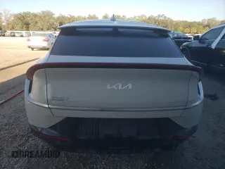 2022 Kia EV6 Wind with VIN KNDC34LA1N5043806, listed as a Copart auction lot 76189824 with 12,709 mi miles and Salvage Title. Bid and sale history available at carsss.com. Image 6.