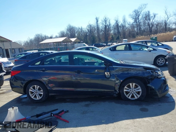 2013 Hyundai Sonata GLS z VIN 5NPEB4AC0DH664033, wystawiony jako IAAI lot #41700987 z przebiegiem 106 266 mil mil oraz . Historia ofert i sprzedaży dostępna na DreamBid. Obrazek 13.