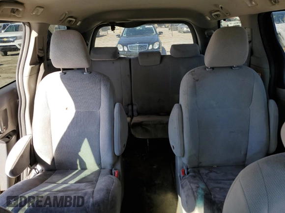 2017 Toyota Sienna L с VIN 5TDZZ3DC8HS899668, выставлен на аукционе Copart как лот 48944024 с пробегом 123 689 миль миль и Списание • Salvage title. История ставок и продаж доступна на DreamBid. Изображение 10.
