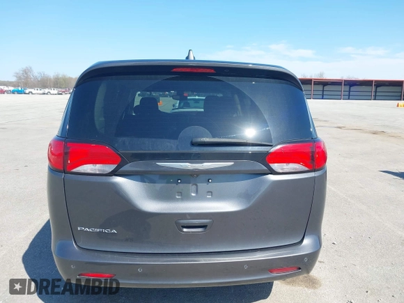 2017 Chrysler Pacifica Touring with VIN 2C4RC1DG0HR587782, listed as a IAAI auction lot 41954896 with 122,130 mi miles and . Bid and sale history available at DreamBid. Image 16.