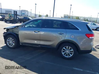 2016 Kia Sorento LX with VIN 5XYPG4A38GG119543, listed as a IAAI auction lot 41630117 with 79,816 mi miles. Bid and sale history available at carsss.com. Image 15.