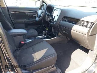 2020 Mitsubishi Outlander ES с VIN JA4AD2A35LJ001182, выставлен на аукционе IAAI как лот 42017800 с пробегом 26 771 миль миль и . История ставок и продаж доступна на DreamBid. Изображение 5.