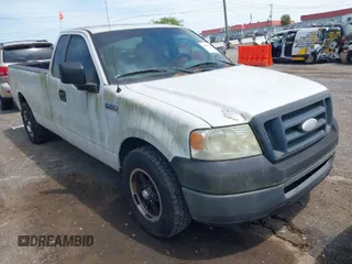 2008 Ford F-150 XL with VIN 1FTRF12228KE33474, listed as a IAAI auction lot 42083511 with 1 mi miles. Bid and sale history available at carsss.com. Image 1.