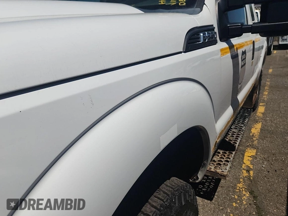 2014 Ford F-250 XL with VIN 1FT7X2B61EEB37353, listed as a IAAI auction lot 42587665 with 123,533 mi miles and . Bid and sale history available at DreamBid. Image 9.