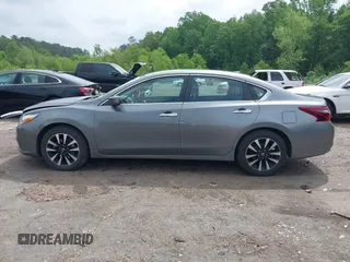 2018 Nissan Altima SR with VIN 1N4AL3AP6JC267111, listed as a IAAI auction lot 42070413 with 117,954 mi miles and . Bid and sale history available at carsss.com. Image 14.