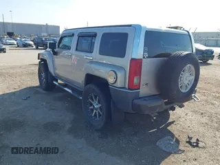 2006 Hummer H3 with VIN 5GTDN136068282801, listed as a IAAI auction lot 41843432 with 169,856 mi miles. Bid and sale history available at carsss.com. Image 3.