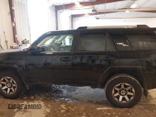 2018 Toyota 4Runner SR5 with VIN JTEBU5JR4J5575127, listed as a IAAI auction lot 41501797 with 84,854 mi miles. Bid and sale history available at carsss.com. Image 14.