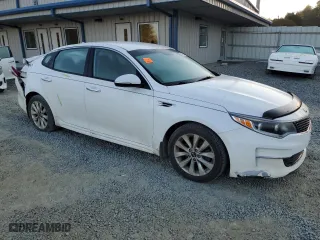 2016 Kia Optima EX with VIN 5XXGU4L31GG014286, listed as a Copart auction lot 77652274 with 126,885 mi miles and Salvage Title. Bid and sale history available at carsss.com. Image 4.