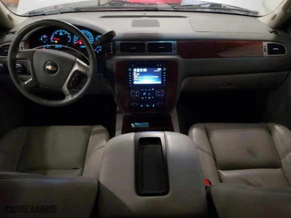 2014 Chevrolet Suburban LTZ with VIN 1GNSKKE70ER128365, listed as a Copart auction lot 48581015 with 157,374 mi miles and Salvage Title. Bid and sale history available at carsss.com. Image 8.