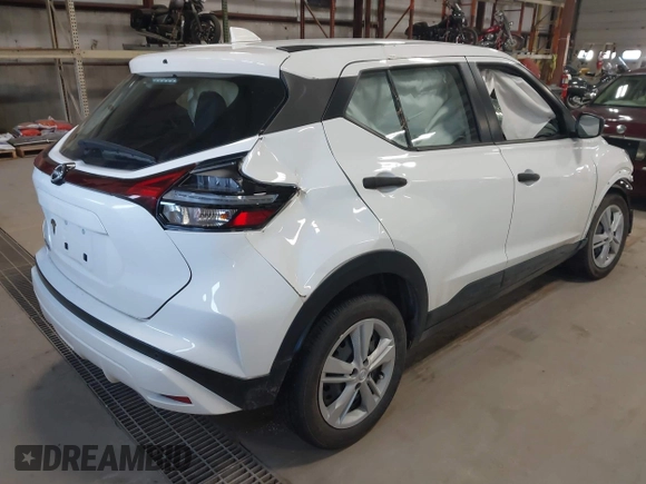 2022 Nissan Kicks S with VIN 3N1CP5BV1NL506724, listed as a IAAI auction lot 41757513 with 44,269 mi miles. Bid and sale history available at carsss.com. Image 4.