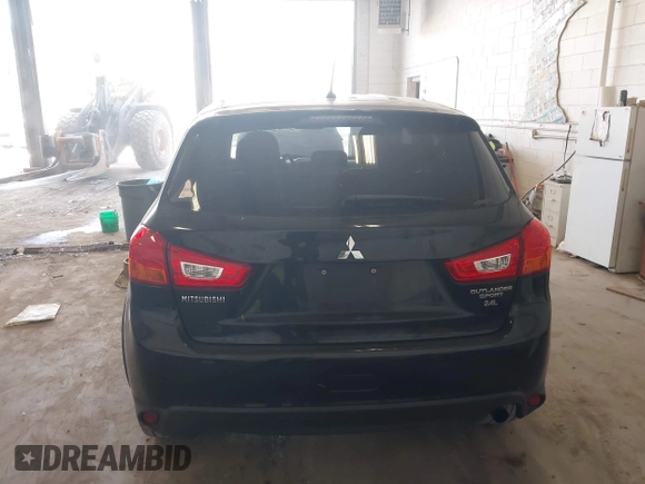 2016 Mitsubishi Outlander ES z VIN JA4AR3AW2GZ049151, wystawiony jako IAAI lot #42465053 z przebiegiem 102 600 mil mil oraz . Historia ofert i sprzedaży dostępna na DreamBid. Obrazek 16.