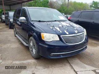 2014 Chrysler Town & Country Touring L 30th Anniversary with VIN 2C4RC1CG6ER338867, listed as a IAAI auction lot 41923945 with 224,269 mi miles and . Bid and sale history available at DreamBid. Image 1.