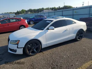 2010 Audi A5 Premium Plus z VIN WAULFAFR4AA059486, wystawiony jako Copart lot #66510005 z przebiegiem 118 735 mil mil oraz Szkoda całkowita • Salvage title. Historia ofert i sprzedaży dostępna na DreamBid. Obrazek 1.