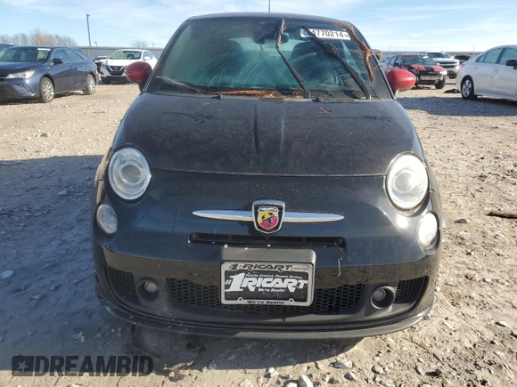 2017 FIAT 500 Abarth z VIN 3C3CFFFH1HT598484, wystawiony jako Copart lot #84770214 z przebiegiem 79 992 mil mil oraz Czysty tytuł • Clean title. Historia ofert i sprzedaży dostępna na DreamBid. Obrazek 5.