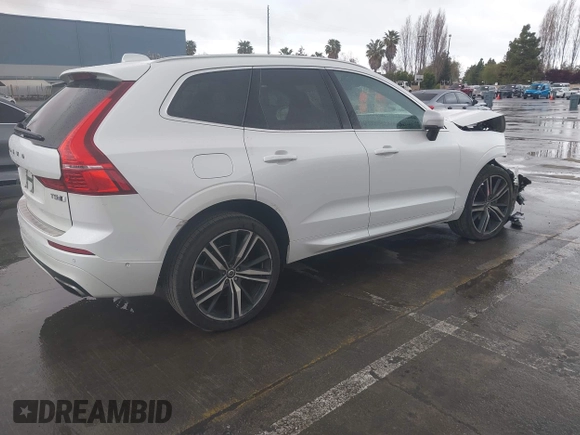 2019 Volvo XC60 R-Design with VIN LYV102RMXKB327226, listed as a IAAI auction lot 41922619 with 46,823 mi miles. Bid and sale history available at carsss.com. Image 4.