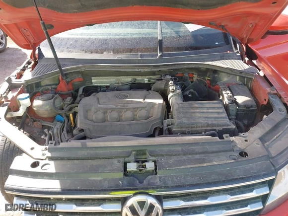 2019 Volkswagen Tiguan S with VIN 3VV1B7AX8KM113120, listed as a IAAI auction lot 41789099 with 124,355 mi miles. Bid and sale history available at carsss.com. Image 10.