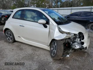 2017 FIAT 500e with VIN 3C3CFFGE7HT633047, listed as a Copart auction lot 87246084 with 38,963 mi miles and Salvage Title. Bid and sale history available at carsss.com. Image 4.