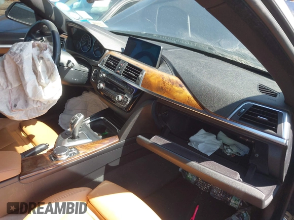 2019 BMW 4 Series 430i xDrive с VIN WBA4J3C54KBL06890, выставлен на аукционе IAAI как лот 41775538 с пробегом 60 975 миль миль и . История ставок и продаж доступна на DreamBid. Изображение 5.