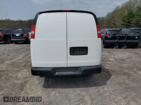 2021 Chevrolet Express Cargo с VIN 1GCWGAFP6M1214670, выставлен на аукционе Copart как лот 62432755 с пробегом 109 544 миль миль и Чистый • Clean title. История ставок и продаж доступна на DreamBid. Изображение 6.