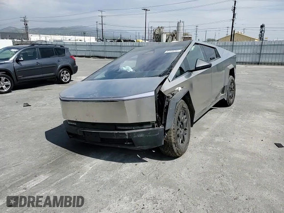 2024 Tesla Cybertruck z VIN 7G2CEHED4RA036923, wystawiony jako Copart lot #51940765 z przebiegiem 7 393 mil mil oraz Szkoda całkowita • Salvage title. Historia ofert i sprzedaży dostępna na DreamBid. Obrazek 12.